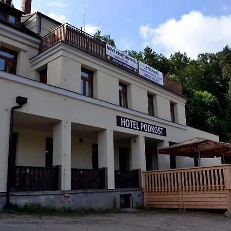 מלון Podkost Libošovice